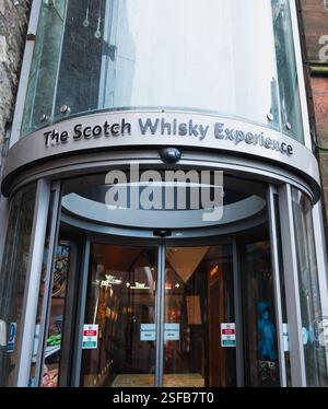 Scotch Whisky Experience in Edinburgh, Großbritannien. Edinburgh, Großbritannien - 22. Januar 2024: Eintritt zum Scotch Whisky Experience, Edinburgh Schottland Stockfoto