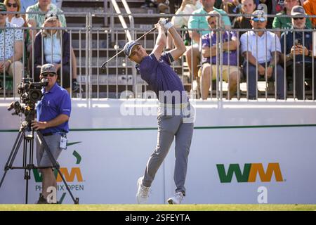 Justin Thomas schlägt in der dritten Runde der WM Phoenix Open am Samstag, 8. Februar 2025, in Scottsdale ab. Arizona. (Th Stockfoto