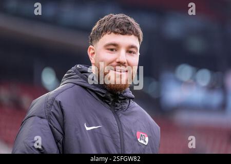 Alkmaar, Niederlande. Februar 2025. ALKMAAR, NIEDERLANDE - 9. FEBRUAR: Torhüter Jeroen Zoet von AZ tritt am 9. Februar 2025 im AFAS Stadion in Alkmaar in den Niederlanden in das Feld ein. (Foto von Ed van de Pol/Orange Pictures) Credit: Orange Pics BV/Alamy Live News Stockfoto