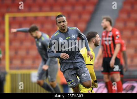 Seraing, Belgien. Februar 2025. Beverens Petar Vitanov feiert, nachdem er am Sonntag, den 9. Februar 2025, in Seraing, am 21. Tag der zweiten Liga der Challenger Pro League 2024-2025, einen Torschuss während eines Fußballspiels zwischen RFC Seraing und SK Beveren erzielt hat. BELGA FOTO JOHN THYS Credit: Belga News Agency/Alamy Live News Stockfoto