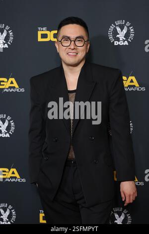 Beverly Hills, USA. Februar 2025. Bowen Yang nimmt am 08. Februar 2025 an den 77. Jährlichen Directors Guild of America Awards im Beverly Hilton in Beverly Hills, Kalifornien Teil Foto: Crash/imageSPACE Credit: Imagespace/Alamy Live News Stockfoto