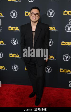 Beverly Hills, USA. Februar 2025. Bowen Yang nimmt am 08. Februar 2025 an den 77. Jährlichen Directors Guild of America Awards im Beverly Hilton in Beverly Hills, Kalifornien Teil Foto: Crash/imageSPACE Credit: Imagespace/Alamy Live News Stockfoto