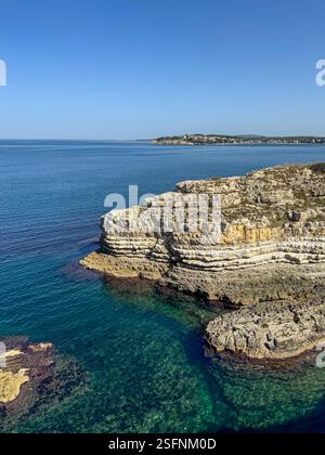 Kerpe Felsen Blick von oben, Schwarzmeerbuchten. Touristische Gegend in Kocaeli. Küste im Norden der Türkei Stockfoto