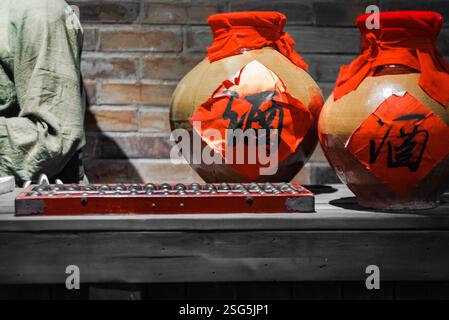 Traditionelles chinesisches, altmodisches Töpferweinglas Stockfoto