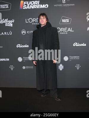 Sanremo, Italien. Februar 2025. Sanremo, 75. Italienisches Songfestival - Erscheinen auf der Radio Italia Party - Rkomi Credit: Unabhängige Fotoagentur/Alamy Live News Stockfoto