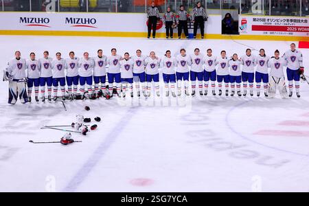 Hokkaido, Japan. Februar 2025. Frankreich Team Gruppe (FRA) Eishockey : Endqualifikation der Frauen für die Olympischen Winterspiele 2026 in Milano Cortina, Spiel der Gruppe G zwischen China und Frankreich in der Nepia Ice Arena in Hokkaido, Japan. Quelle: Naoki Nishimura/AFLO SPORT/Alamy Live News Stockfoto