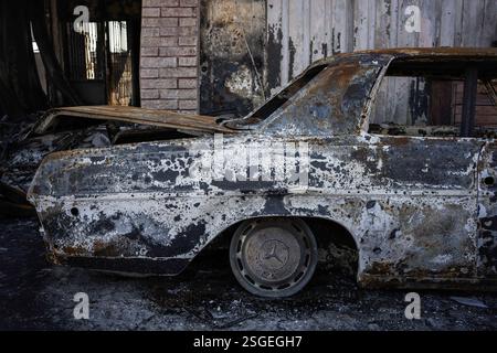 Altadena, Usa. Februar 2025. Schäden durch den Eaton-Brand im westlichen Bereich der Gemeinde Altadena. 9/2025 Altadena, CA., USA (Foto: Ted Soqui/SIPA USA) Credit: SIPA USA/Alamy Live News Stockfoto