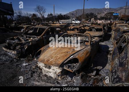 Altadena, Usa. Februar 2025. Schäden durch den Eaton-Brand im westlichen Bereich der Gemeinde Altadena. 9/2025 Altadena, CA., USA (Foto: Ted Soqui/SIPA USA) Credit: SIPA USA/Alamy Live News Stockfoto