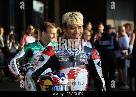 Bangkok, Thailand. Februar 2025. Somkiat Chantra #35 (Thailand) IDEMITSU Honda LCR, nehmen Sie am 9. Februar 2025 an der Veranstaltung MotoGP Season Launch 2025 Thailand in einem Einkaufszentrum in Bangkok Teil. In Bangkok. (Foto: Teera Noisakran/SIPA USA) Credit: SIPA USA/Alamy Live News Stockfoto