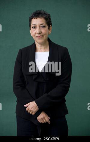 Die für den Booker-Preis nominierte britische Schriftstellerin Andrea Levy wurde auf dem Edinburgh International Book Festival vorgestellt, wo sie über ihr neues Buch mit dem Titel „The Long Song“ sprach. Die dreiwöchige Veranstaltung ist das größte Literaturfestival der Welt und findet während des jährlichen Edinburgh Festivals statt. Die Veranstaltung 2010 bot Vorträge und Präsentationen von mehr als 500 Autoren aus aller Welt. Stockfoto