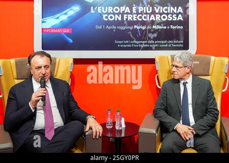 Mailand, Italien. Februar 2025. Pietro Diamantini ( Business Director Alta Velocita Trenitalia ) und Marco Caposciutti ( CEO Trenitalia France ) während der Pressekonferenz “ New Mailand Paris Eisenbahnabschnitt “ Mailand, Norditalien - Montag, 10. Februar 2025. - Eco - (Foto: Spada/LaPresse) Credit: LaPresse/Alamy Live News Stockfoto