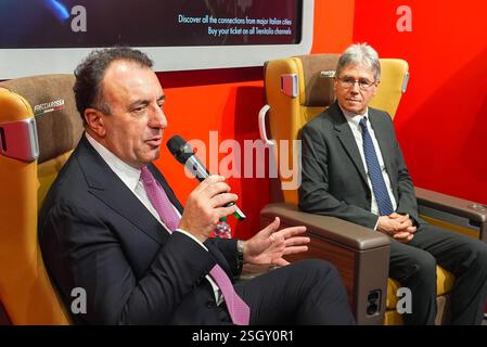 Mailand, Italien. Februar 2025. Pietro Diamantini ( Business Director Alta Velocita Trenitalia ) und Marco Caposciutti ( CEO Trenitalia France ) während der Pressekonferenz “ New Mailand Paris Eisenbahnabschnitt “ Mailand, Norditalien - Montag, 10. Februar 2025. - Eco - (Foto: Spada/LaPresse) Credit: LaPresse/Alamy Live News Stockfoto