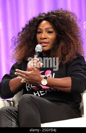 Die Tennisspielerin Serena Williams spricht am 12. Oktober 2018 auf der PA Conference for Women im Pennsylvania Convention Center in Philadelphia Stockfoto
