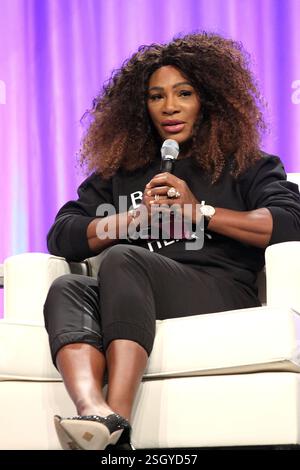 Die Tennisspielerin Serena Williams spricht am 12. Oktober 2018 auf der PA Conference for Women im Pennsylvania Convention Center in Philadelphia Stockfoto