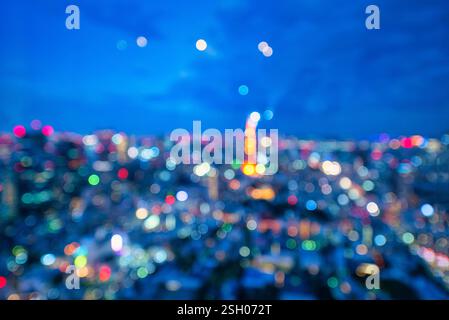 Zusammenfassung Hintergrund verschwommen Lichter, schöne Stadtbild Blick auf Tokyo City Skyline bei Nacht in Japan. Stockfoto