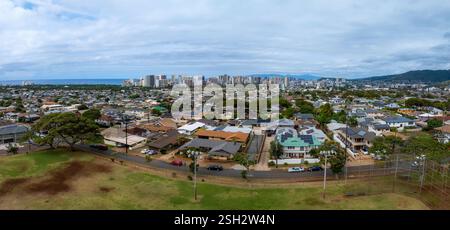 Luftaufnahme des Wohngebietes und der Skyline in Honolulu, Hawaii Stockfoto