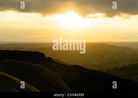 Peak District Sunset - Higger Tor, Großbritannien Stockfoto