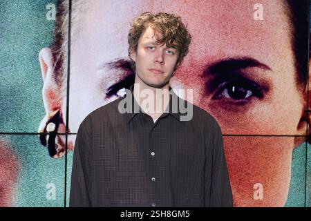 Paris, Frankreich. Februar 2025. Regisseur Halfdan Ullman-Tondel besuchte die Fotozelle für die Premiere von La Convocation, die am 10. Februar 2025 im UGC Cine Cite Les Halles in Paris stattfand. Foto: David Boyer/ABACAPRESS. COM Credit: Abaca Press/Alamy Live News Stockfoto