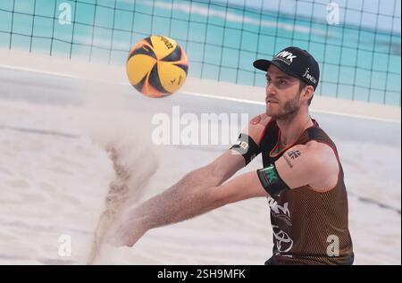 Hamburg, Deutschland. Februar 2025. Beachvolleyball: Media Beach Day mit den deutschen Nationalmannschaften im Beach Center, Clemens Wickler (ETV Hamburg) Credit: Marcus Brandt/dpa/Alamy Live News Stockfoto