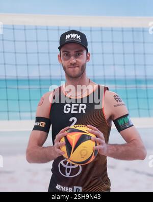 Hamburg, Deutschland. Februar 2025. Beachvolleyball: Media Beach Day mit den deutschen Nationalmannschaften im Beach Center, Clemens Wickler (ETV Hamburg) Credit: Marcus Brandt/dpa/Alamy Live News Stockfoto