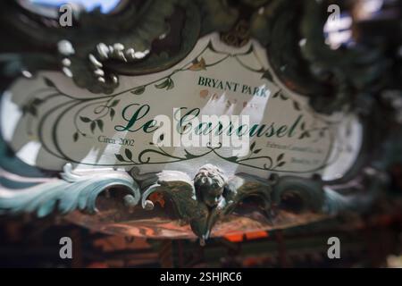 Das legendäre Karussellzeichen des Bryant Park in Midtown Manhattan, New York City Stockfoto