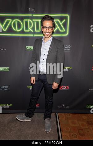 Los Angeles, USA. Februar 2025. Schauspieler Adam Tsekhman besucht Lucid Pictures Special Screening of THE VORTEX im Laemmle Noho 7 Theaters, Los Angeles, CA, 10. Februar 2025 Credit: Eugene Powers/Alamy Live News Stockfoto