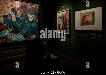 Königin Sonja von Norwegen und Präsident der Italienischen Republik Sergio Mattarella besuchen am 10. Februar eine Munch-Ausstellung im Palazzo Bonaparte in Rom, Italien Stockfoto