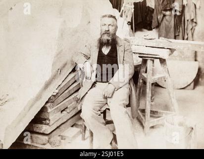 Auguste Rodin. Porträtfotografie des französischen Bildhauers Francois Auguste René Rodin (1840–1917) in seinem Atelier von Dornac, 1887-1917 Stockfoto