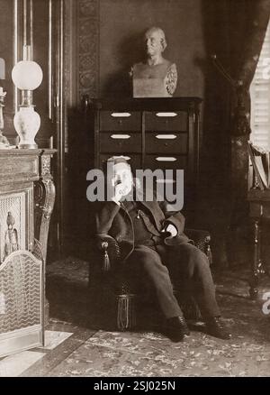 Louis Pasteur (1822–1895), Porträtfoto des französischen Chemikers, Apothekers und Mikrobiologen in seinem Haus von Dornac, 1887-1895 Stockfoto