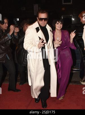 Halston 2021TV Serie USA Regie : Daniel Minahan Staffel 1 Ewan McGregor, Krysta Rodriguez Stockfoto