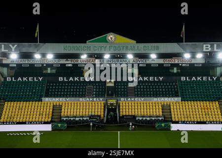 Norwich, Großbritannien. Februar 2025. Eine allgemeine Ansicht der Carrow Road vor dem Sky Bet Championship Match Norwich City gegen Preston North End an der Carrow Road, Norwich, Vereinigtes Königreich, 11. Februar 2025 (Foto: Izzy Poles/News Images) in Norwich, Vereinigtes Königreich am 11. Februar 2025. (Foto: Izzy Poles/News Images/SIPA USA) Credit: SIPA USA/Alamy Live News Stockfoto