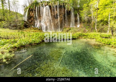 Der Wasserfall Veliki Prstavac im Nationalpark Plitvicer Seen, Kroatien, Europa Stockfoto