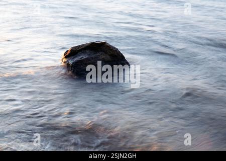 Quelltal, Glücksburg, lange Exposition des Fjordwassers Stockfoto