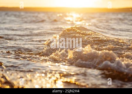 Quelltal, Glücksburg, Wasser, Wellen und Strand Stockfoto