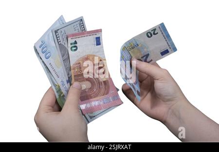 Hintergrund für nternationale Währungen. Geld aus verschiedenen Ländern: Dollar, Euro. Euro, Dollar, Banknoten isoliert auf weißem Hintergrund. Bargeld. Die Co Stockfoto