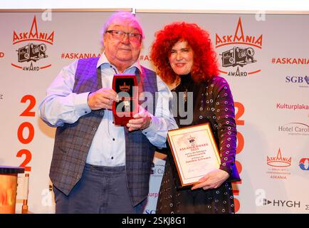 Preisträger Jacki Schwarz, Martina Dold bei der 17. Verleihung des ASKANIA-Award im Quatsch Comedy Club Berlin. *** Preisträger Jacki Schwarz, Martina Dold bei der 17. ASKANIA Award Zeremonie im Quatsch Comedy Club Berlin Stockfoto