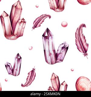 Nahtloses Muster mit Edelsteinachat, Diamant- und Amethyst-Scheibe Kristall und Feder. Handgezeichnete Aquarellbilder. Mineralien isoliert auf Stockfoto