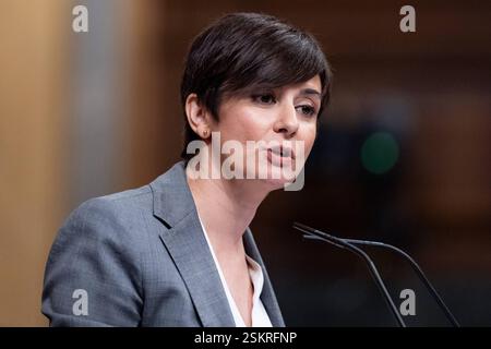 Spanische Politik 2025: Regierungskontrolle auf dem Abgeordnetenkongress Isabel Rodriguez, spanische Ministerin für Wohnungsbau und städtische Agenda, auf dem spanischen Abgeordnetenkongress am 12. Februar 2025 in Madrid. Copyright: XAlbertoxGardinx AGardin 20250212 Politics Spain Congress 0106 Stockfoto