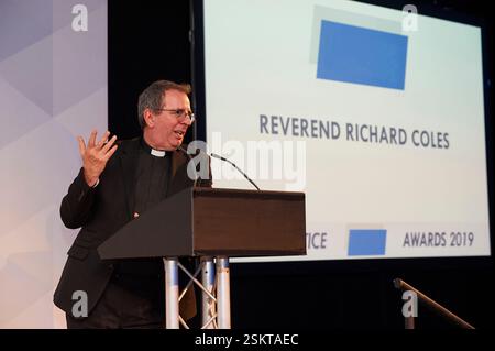 Reverend Richard Coles hielt eine Rede auf einer Veranstaltung im Jahr 2019 Stockfoto
