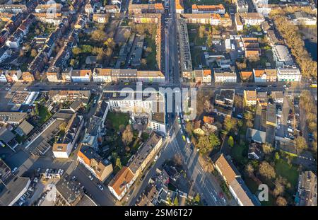 Luftaufnahme, Wohngebiet und Baustelle mit neuem Wohnhaus an der Ecke Alleestraße/Richard-Wagner-Straße, Mitte, Hamm, Stockfoto