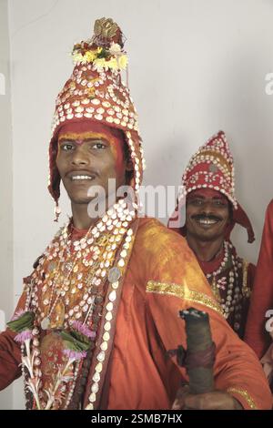 Gondhali aus Sholapur District, Maharashtra, Indien MR#687W, 687V Stockfoto