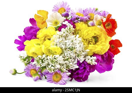 Bouquet von verschiedenen Blumen in weiß, gelb, rot und rosa Farben isoliert auf weißem Hintergrund Stockfoto
