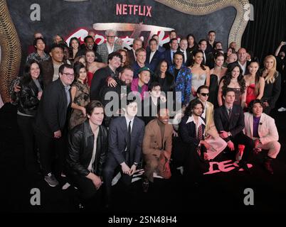 COBRA KAI Series Cast & Crew – Tracey Pakosta, VP, Comedy Original Series, Netflix, Andy weil, VP of Comedy, Netflix, Khalil Everage, Nathaniel Oh, Owen Morgan, Patrick Luwis, Okea Eme-Akwari, Rayna Vallandingham, Hannah Kepple, Rose Bianco, Oona O'Brien, Peyton List, Keith Arthur Bolden, Griffin Santopietro, Aedin Mincks, Ron Thomas, Bo Mitchell, Robyn Lively, Thomas Ian Griffith, Joe Seo, William Zabka, Dallas Dupree Young, Gianni DeCenzo, Martin Kove, Bela Bajaria, CCO, Netflix, Yuji Okumoto, Ralph Macchio, Tony O'Dell, Xolo Maridueña, Jon Hurwitz, Sean Kanan, Jacob Bertrand, Vanessa Rubio, Stockfoto