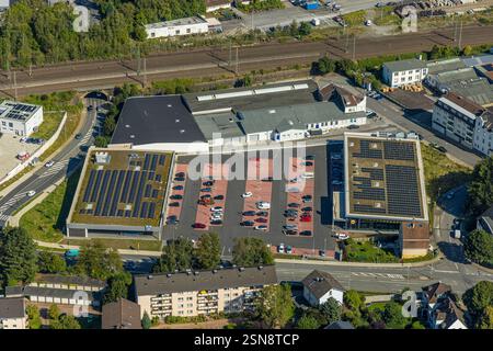 Luftansicht, neues Einkaufszentrum mit Aldi Supermarkt und Lidl Supermarkt und Parkplatz, hmp logistik GmbH Logistikdienst, Viktoriastraße, Schwelm Stockfoto