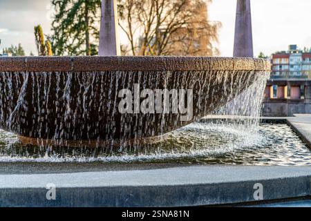 Ein Brunnen im Bellevue City Park in Bellevue, Washington. Stockfoto