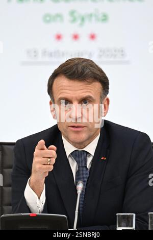 Paris, Frankreich. Februar 2025. Der französische Präsident Emmanuel Macron während der Internationalen Konferenz zu Syrien im Ministerkonferenzzentrum in Paris, Frankreich, am 13. Februar 2025. Foto: Eric Tschaen/Pool/ABACAPRESS. COM Credit: Abaca Press/Alamy Live News Stockfoto