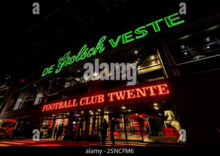 Enschede, Niederlande. Februar 2025. ENSCHEDE, Stadion Grolsch Veste, 13.02.2025, Saison 2024/2025, Europa League während des Spiels Twente - Bodo/Glimt Frontside Stadion Credit: Pro Shots/Alamy Live News Stockfoto