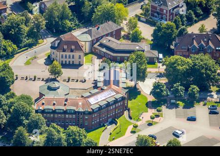 Luftaufnahme, Rathaus und Stadtverwaltung, Polizeistation Dinslaken, Zweigstelle Schermbeck, seniorenzentrum Franziska Schervier Haus Stockfoto