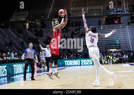 Turin, Italien. Februar 2025. Trapani Shark vs Pallacanestro Trieste, italienischer Basketball Cup Männer Spiel in Turin, Italien, 13. Februar 2025 Credit: Independent Photo Agency/Alamy Live News Stockfoto