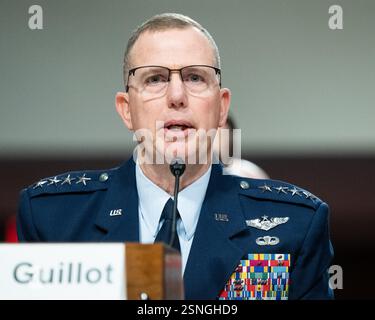 Washington, Usa. Februar 2025. General Gregory Guillot, USAF, Kommandeur, United States Northern Command und North American Aerospace Defense Command, sprach bei einer Anhörung des Senats Armed Services Committee im US Capitol. Quelle: SOPA Images Limited/Alamy Live News Stockfoto